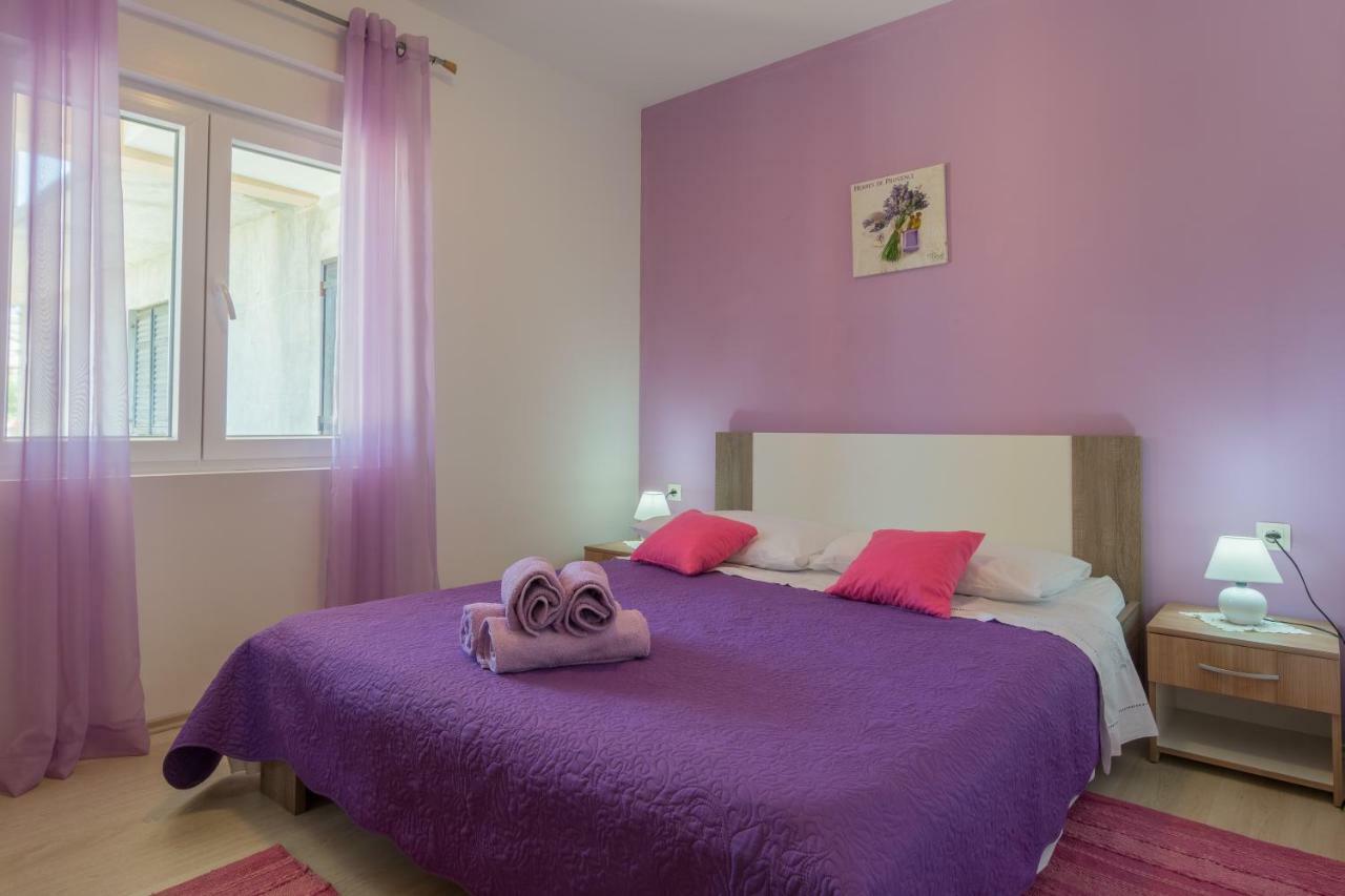 Apartments Lotus Sukošan Exterior foto