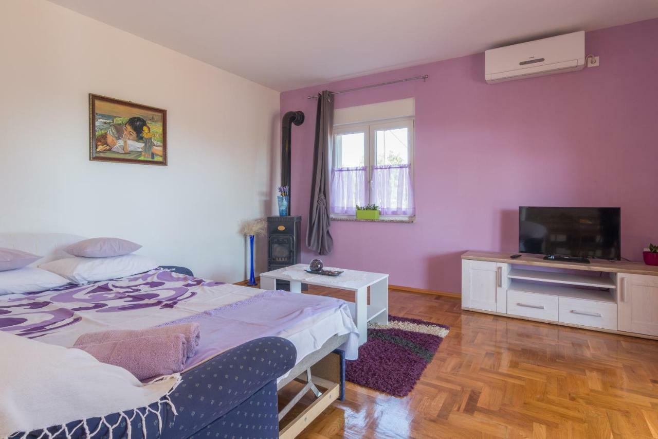 Apartments Lotus Sukošan Exterior foto